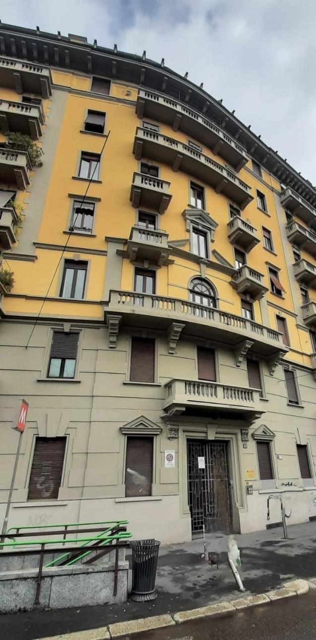 Apartment Elegant View Flat Adjacent Metro